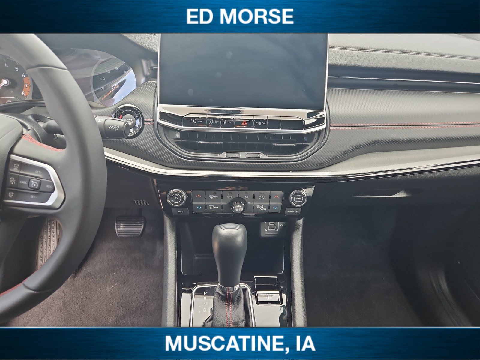 Used 2025 Jeep Compass Trailhawk AWD/4WD image 15