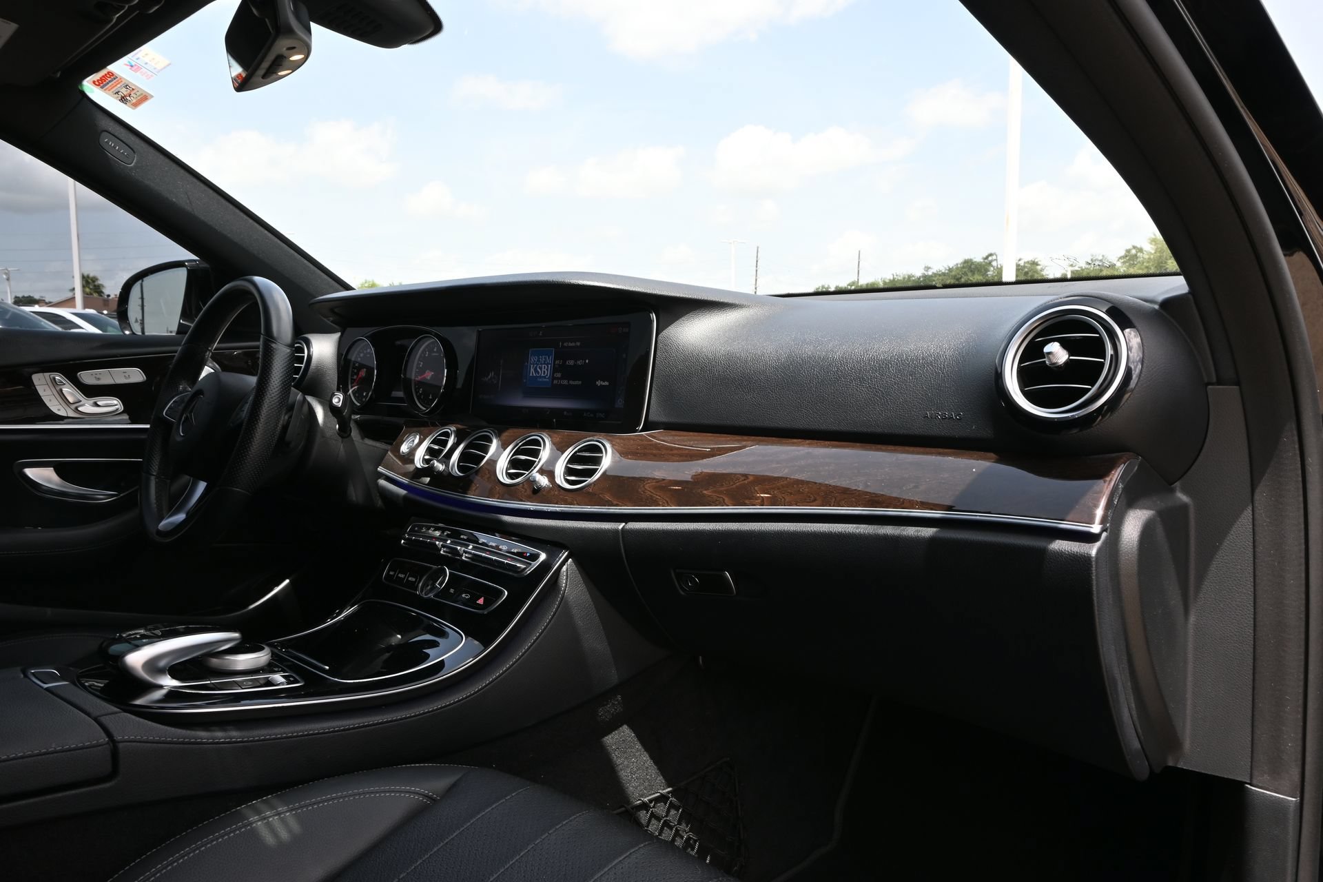 Used 2017 Mercedes-Benz E 300 image 26