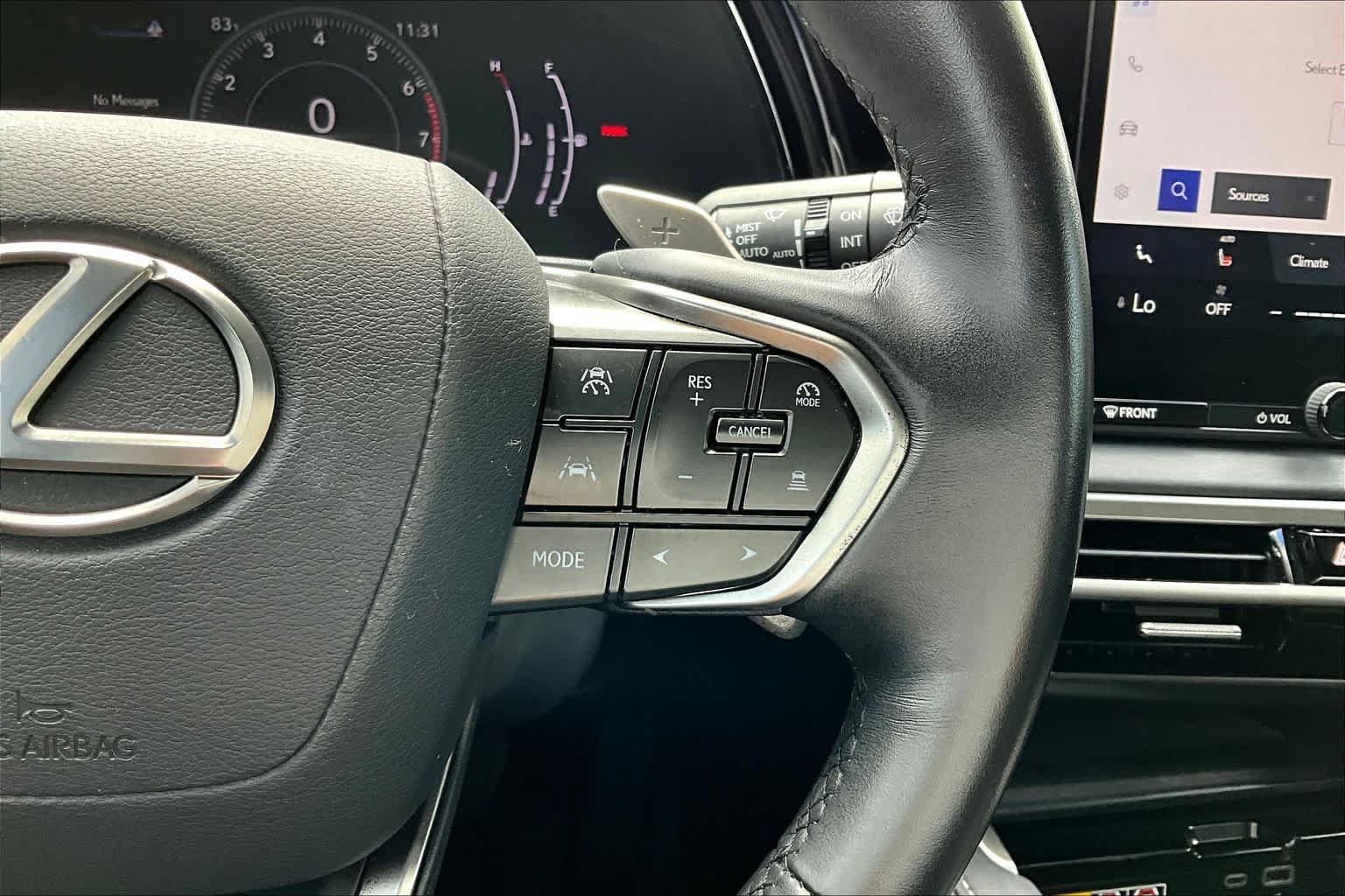 Used 2024 Lexus RX 350 FWD w/ Technology Package image 44