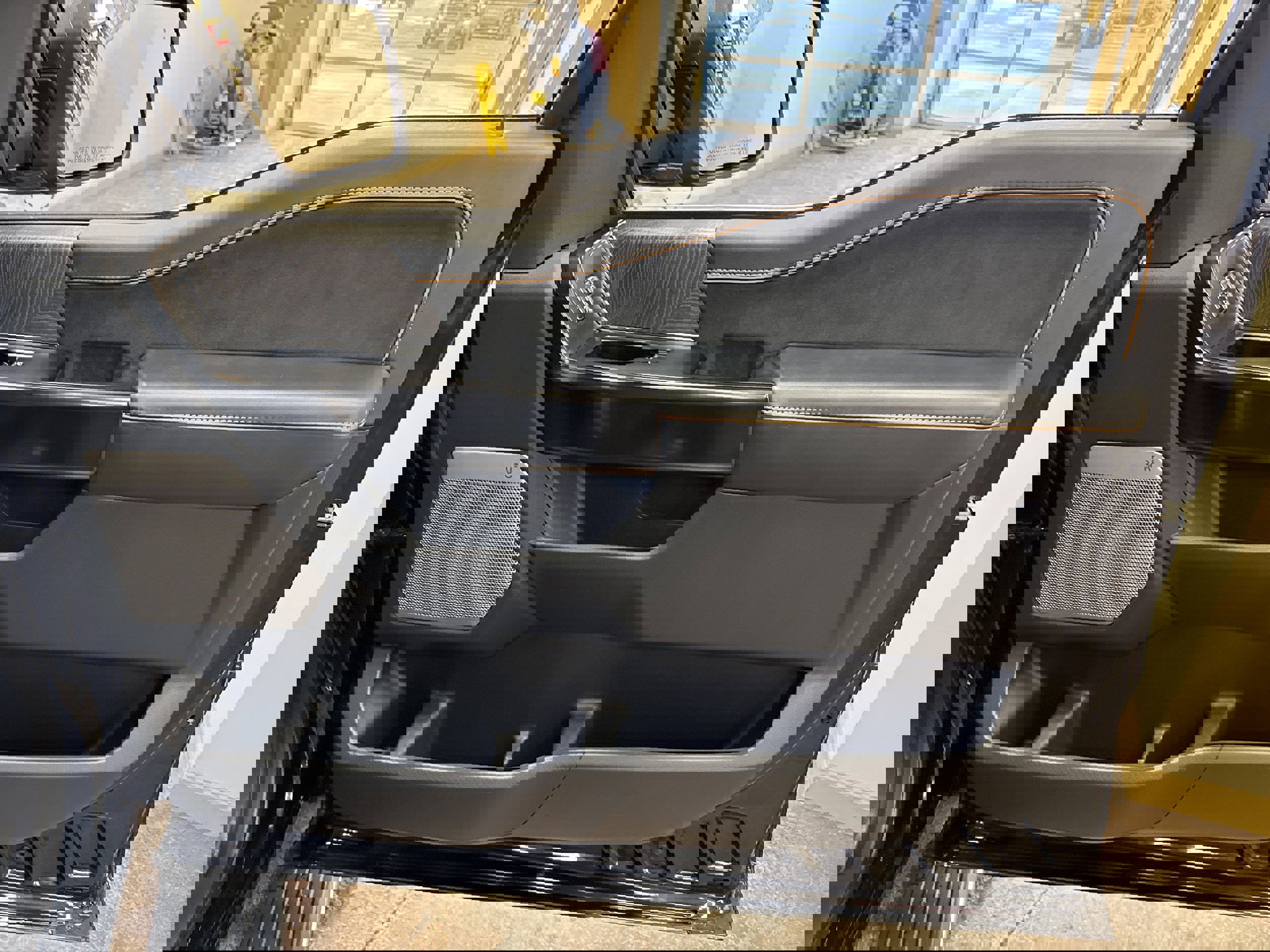 Used 2023 Ford F150 Platinum image 16