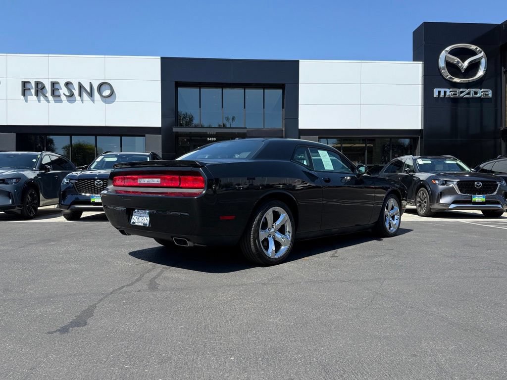 Used 2013 Dodge Challenger SXT Plus RWD image 8