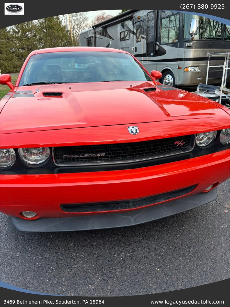 Used 2009 Dodge Challenger R/T RWD image 14