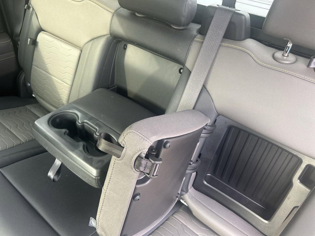 Used 2023 Chevrolet Silverado 1500 ZR2 w/ Technology Package image 19