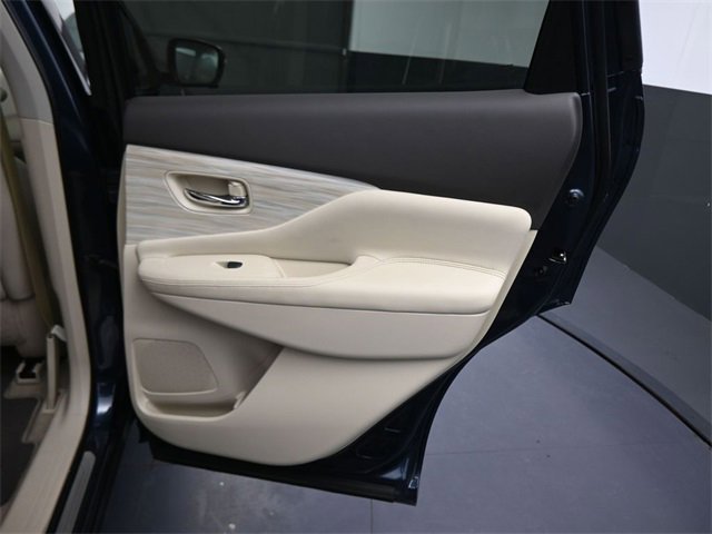 Used 2015 Nissan Murano SL w/ Cargo Package w/Cover image 13