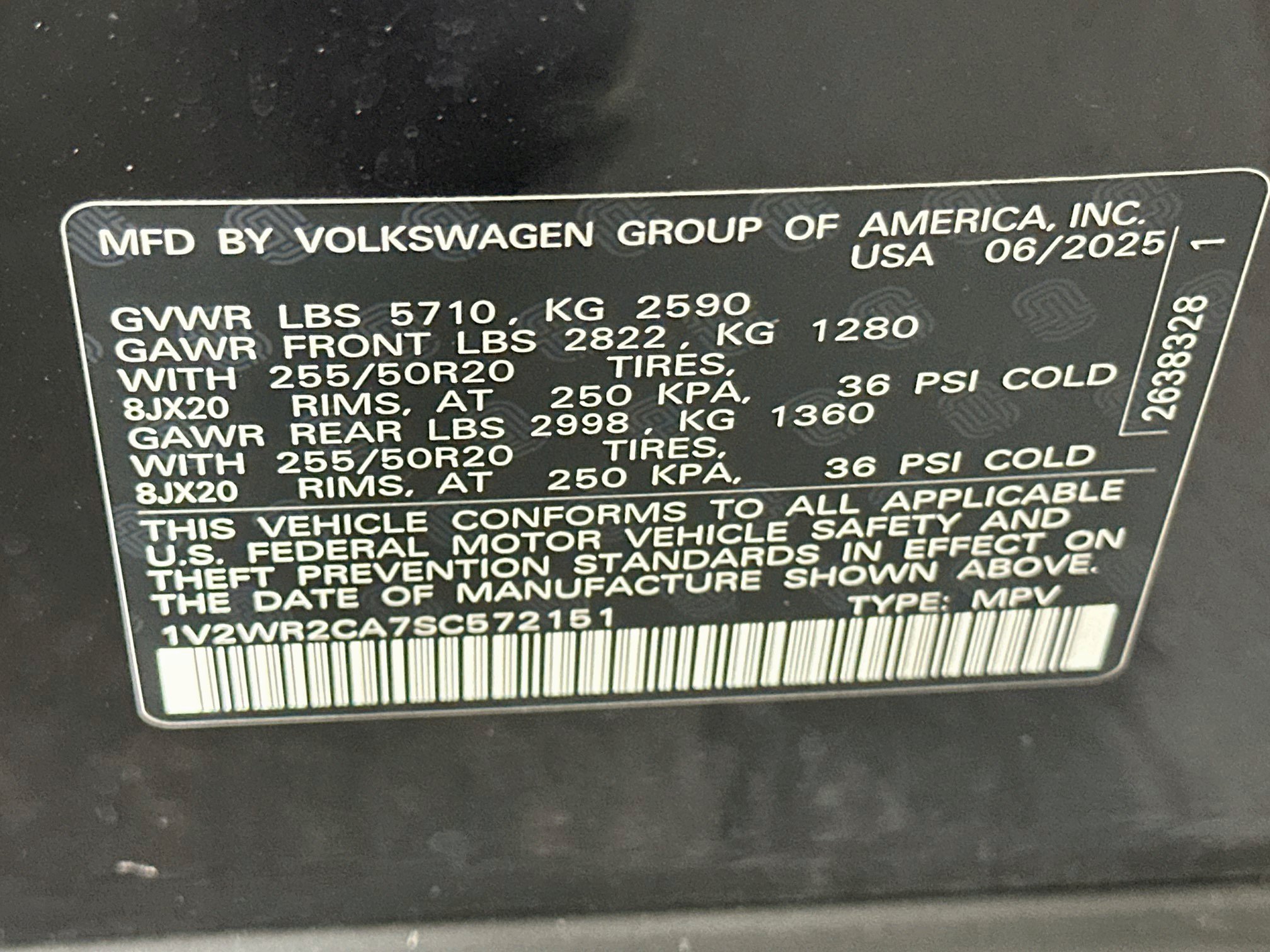 Used 2025 Volkswagen Atlas SE FWD image 12