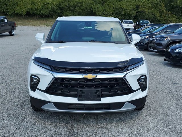 Used 2023 Chevrolet Blazer LT image 2