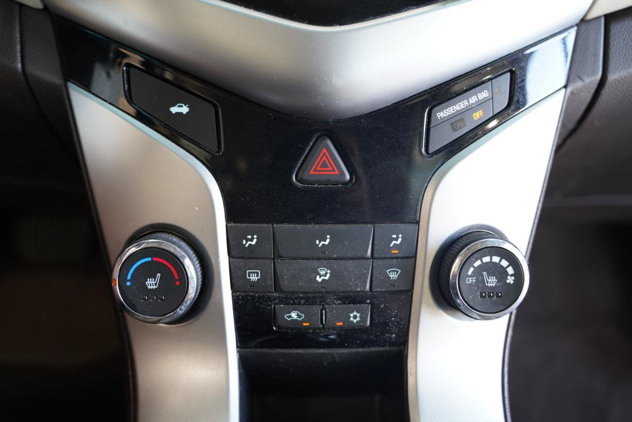 Used 2015 Chevrolet Cruze Diesel FWD image 20