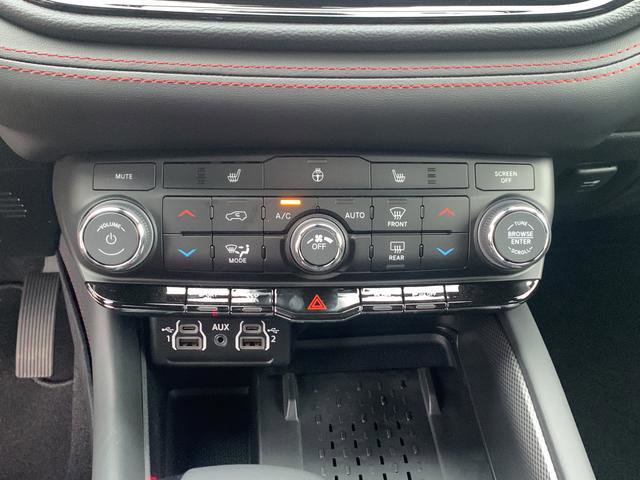 New 2026 Dodge Durango GT w/ Blacktop Package AWD/4WD image 32