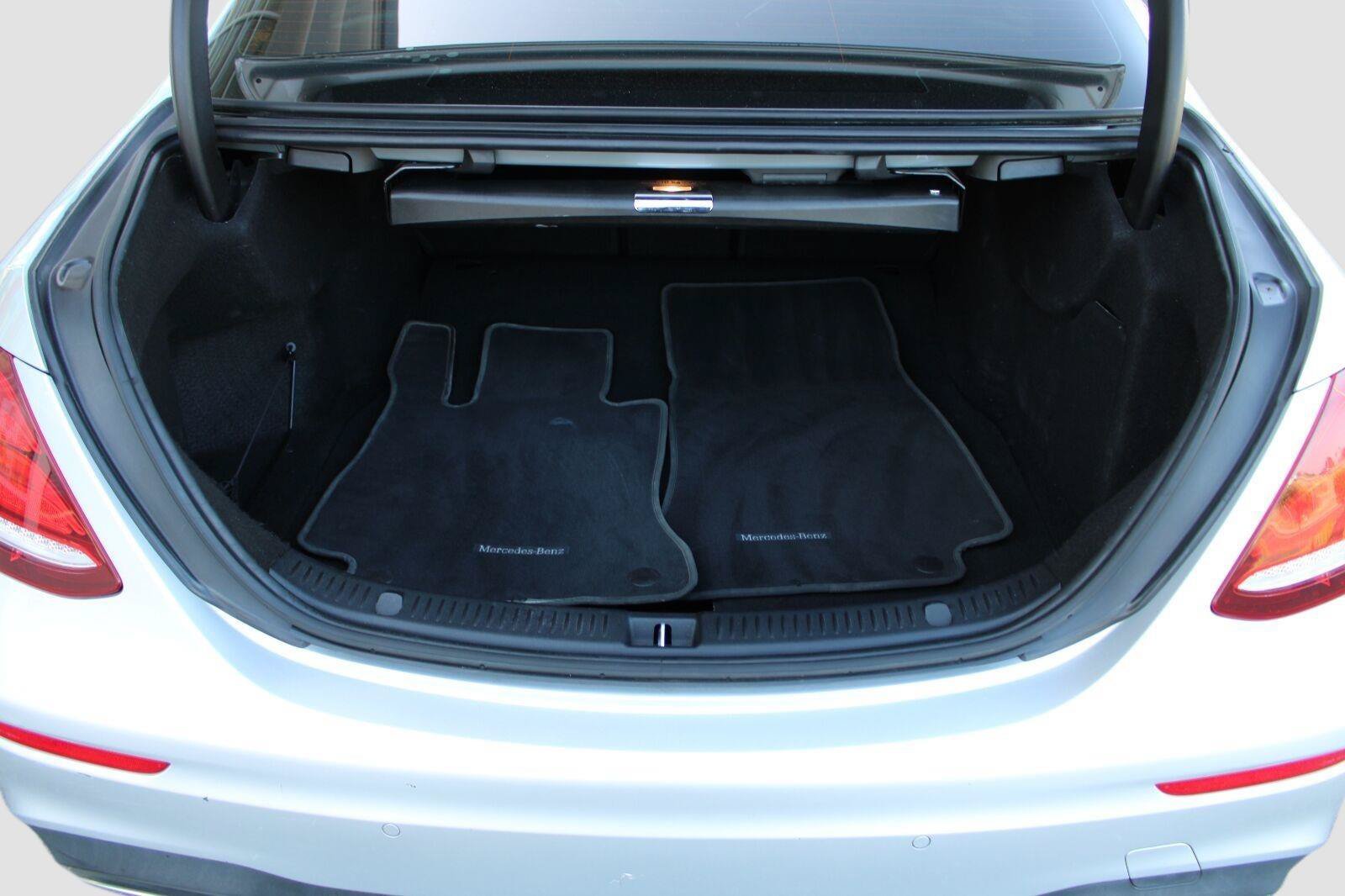 Used 2018 Mercedes-Benz E 300 image 31