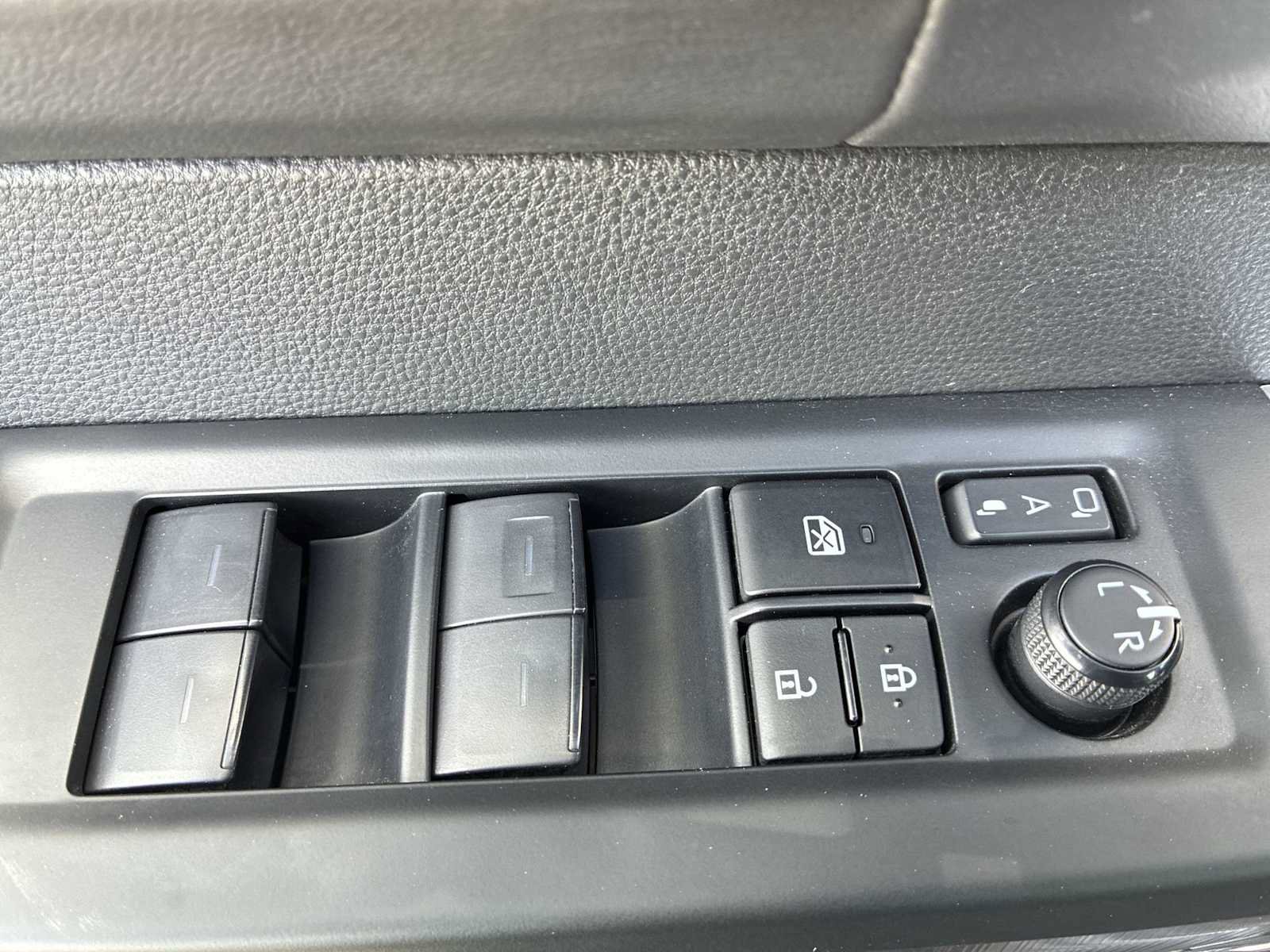 Used 2024 Toyota Tundra Platinum AWD/4WD image 15