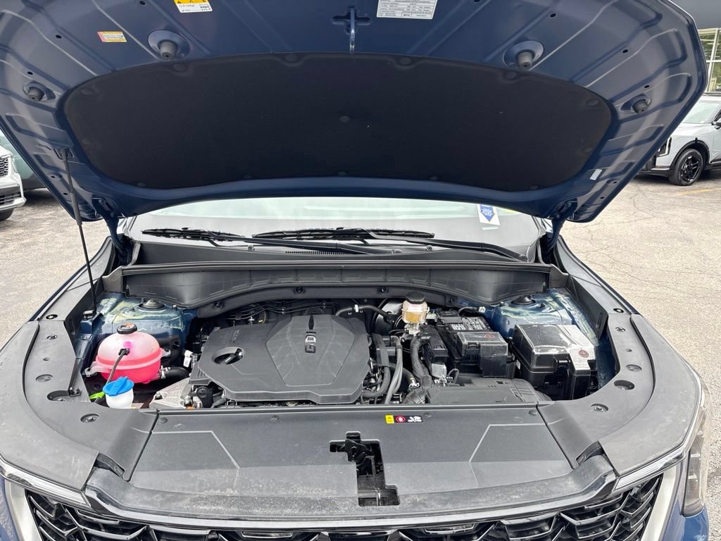 Certified 2025 Kia Sorento S AWD/4WD image 12