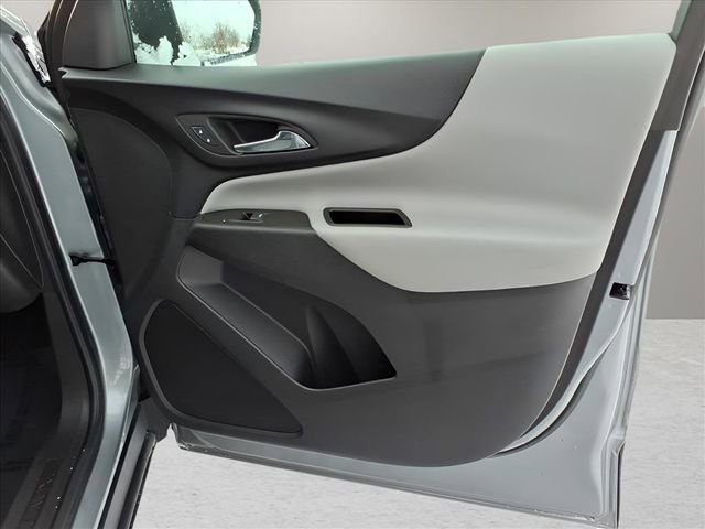 Used 2023 Chevrolet Equinox LS w/ LS Convenience Package image 10