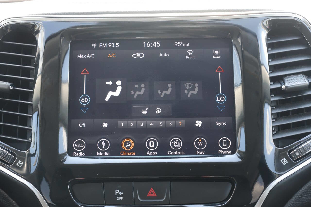 Used 2019 Jeep Cherokee Limited image 20