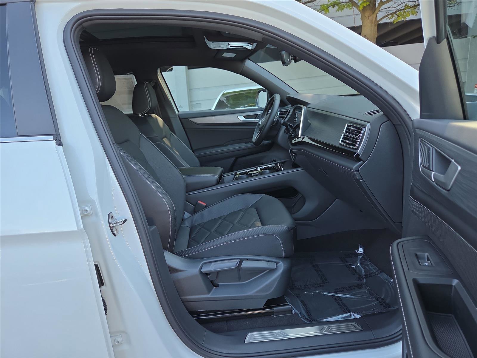 New 2026 Volkswagen Atlas Cross Sport SE image 34