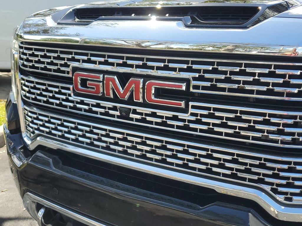 Certified 2023 GMC Sierra 2500 Denali w/ Denali Black Diamond Edition image 9