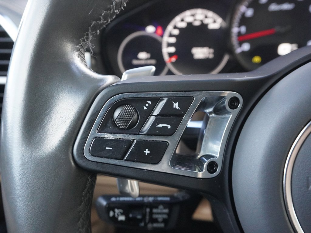 Used 2020 Porsche Cayenne Turbo image 52