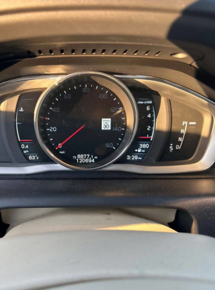 Used 2015 Volvo XC60 T5 AWD/4WD image 14