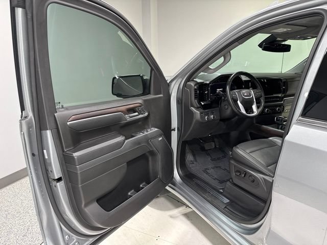 Used 2024 GMC Sierra 1500 SLT w/ SLT Premium Plus Package AWD/4WD image 11