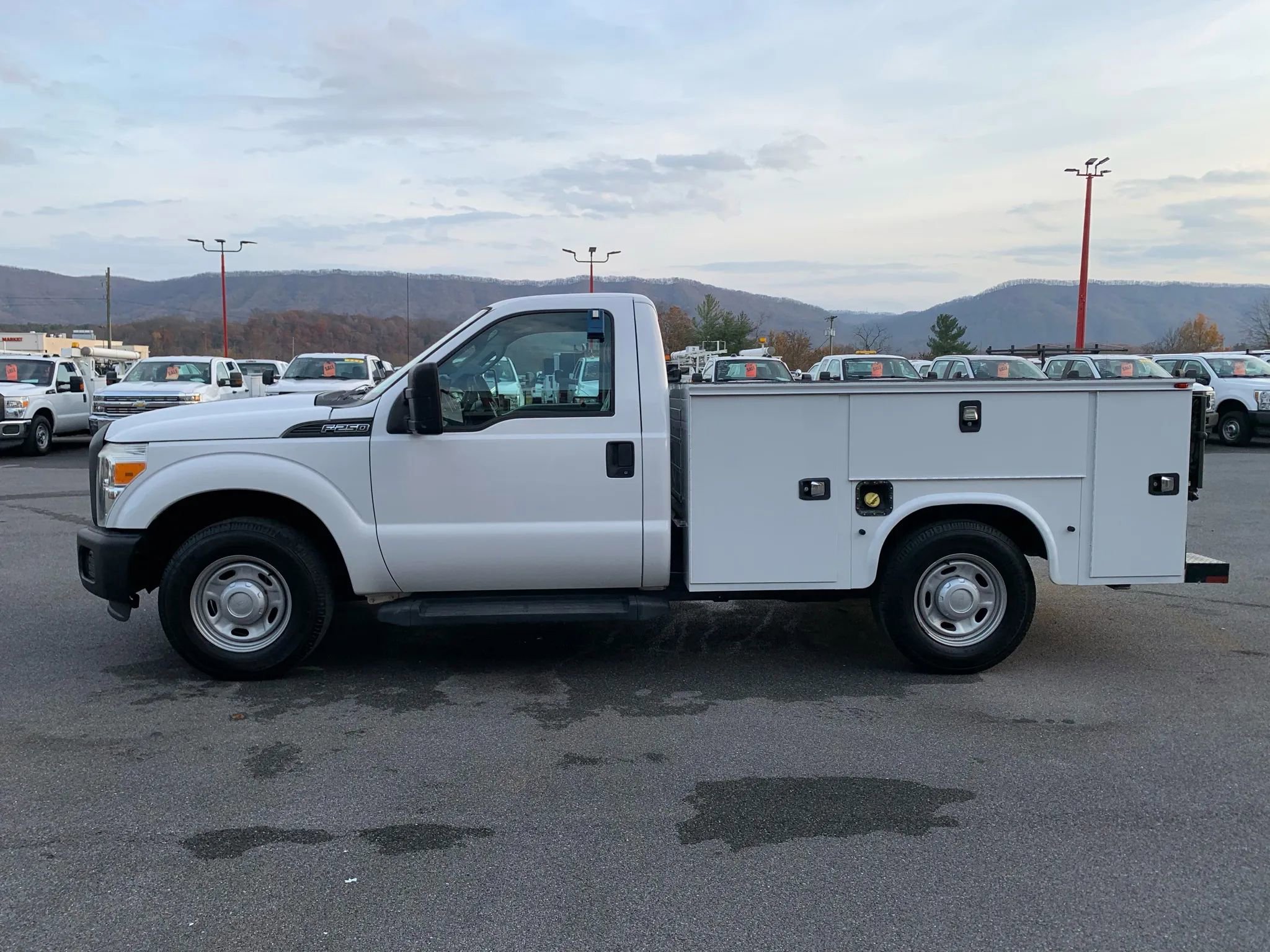 Used 2015 Ford F250 XL RWD image 5