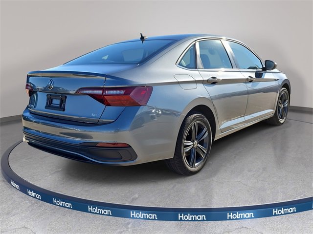 Used 2022 Volkswagen Jetta SE image 6