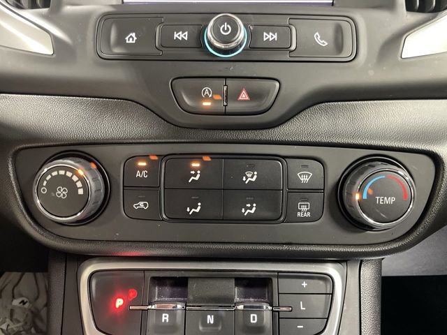 Used 2024 GMC Terrain SLE image 19