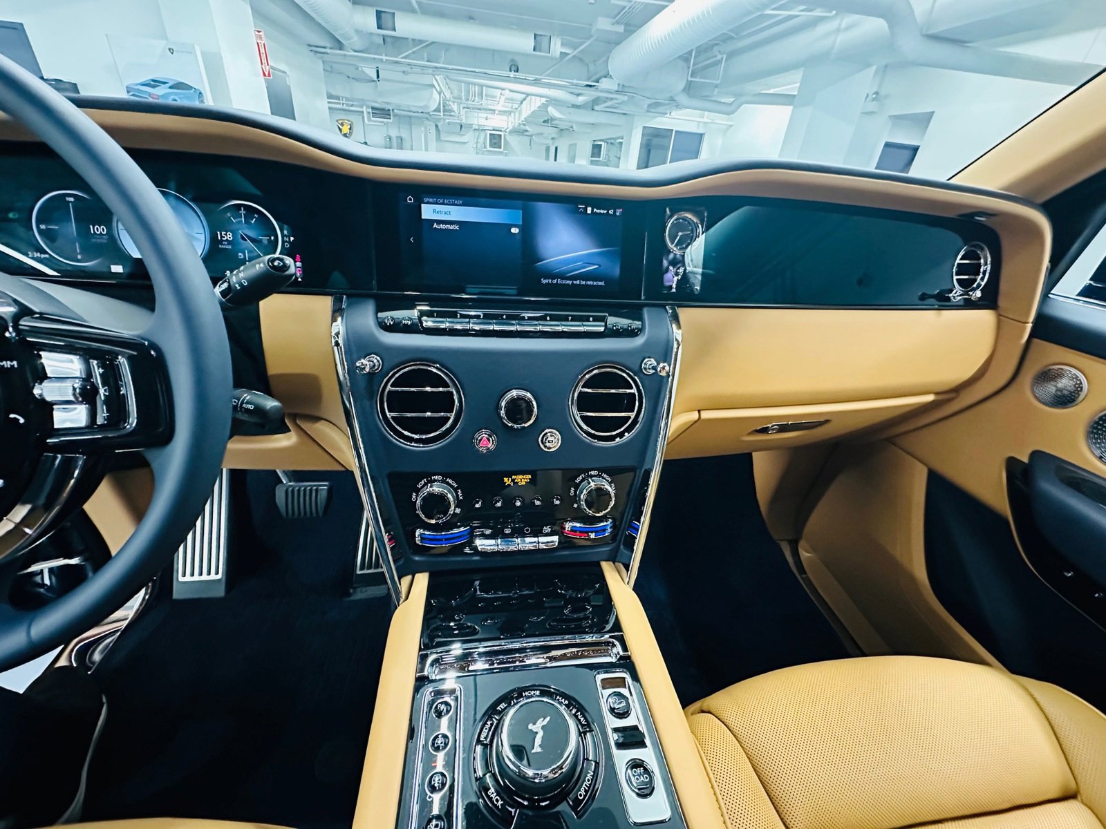 Certified 2025 Rolls-Royce Cullinan AWD/4WD image 15