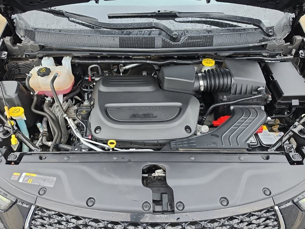 Used 2024 Chrysler Pacifica Touring-L FWD image 35