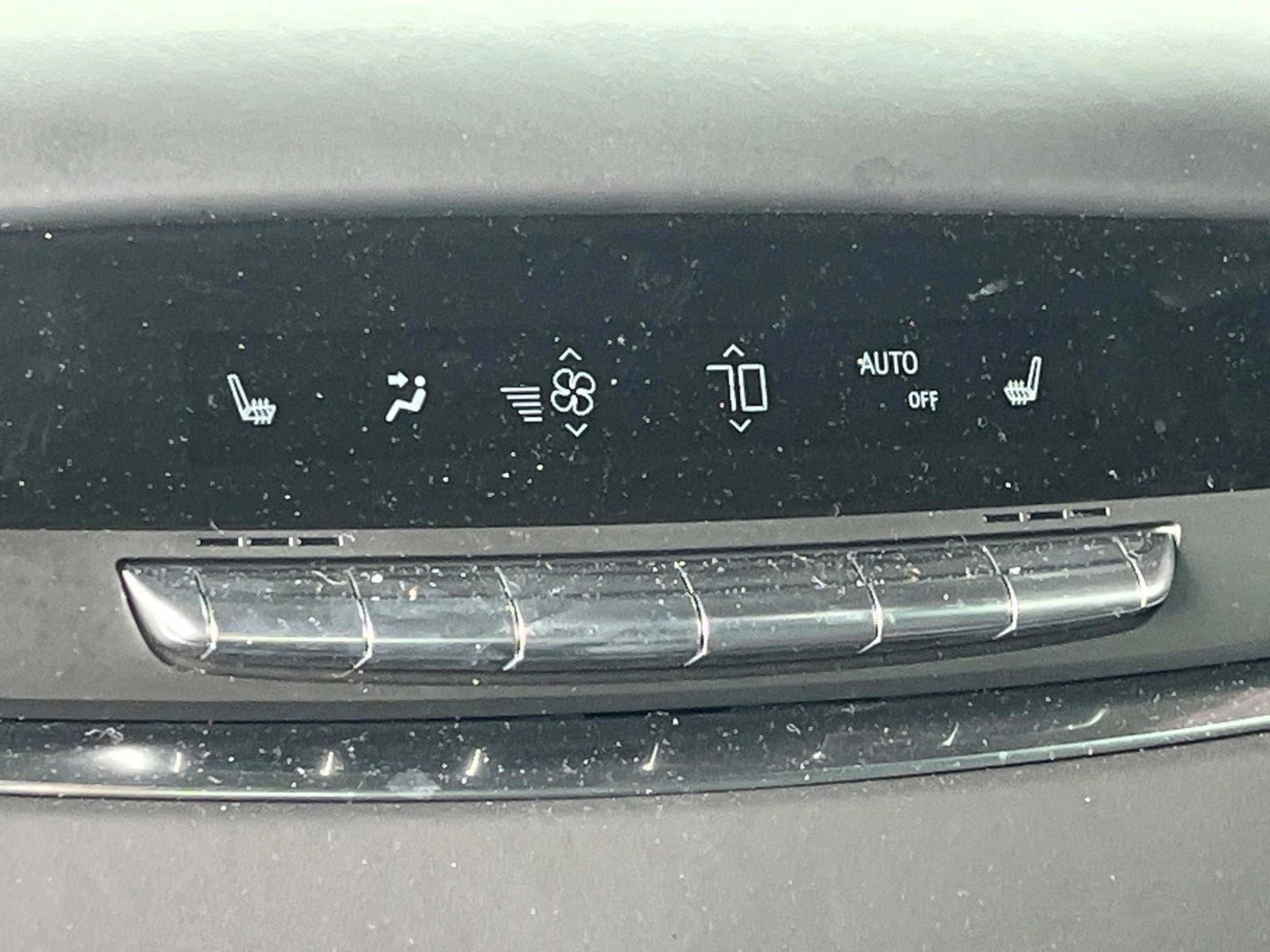 Used 2022 Cadillac Escalade Sport Platinum AWD/4WD image 12