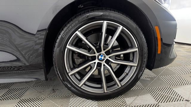 Used 2022 BMW 330i xDrive Sedan w/ Driving Assistance Package image 23