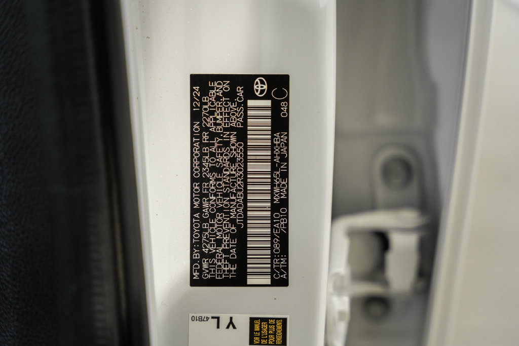 Used 2024 Toyota Prius Limited AWD/4WD image 42