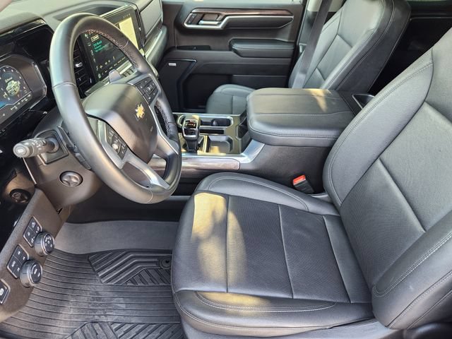 Used 2024 Chevrolet Silverado 1500 LTZ AWD/4WD image 4