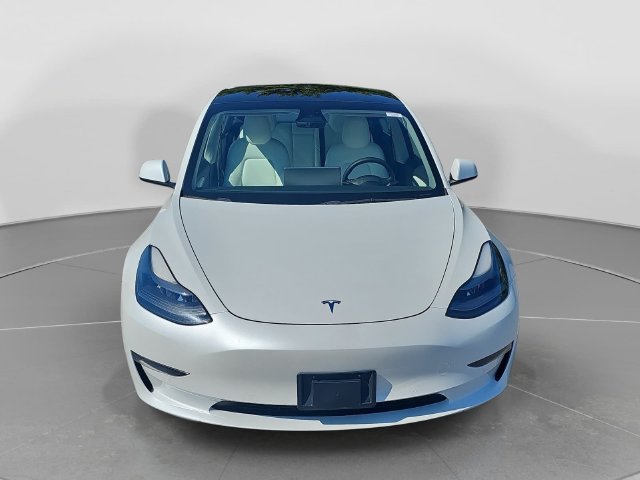 Used 2022 Tesla Model 3 Long Range AWD/4WD image 8