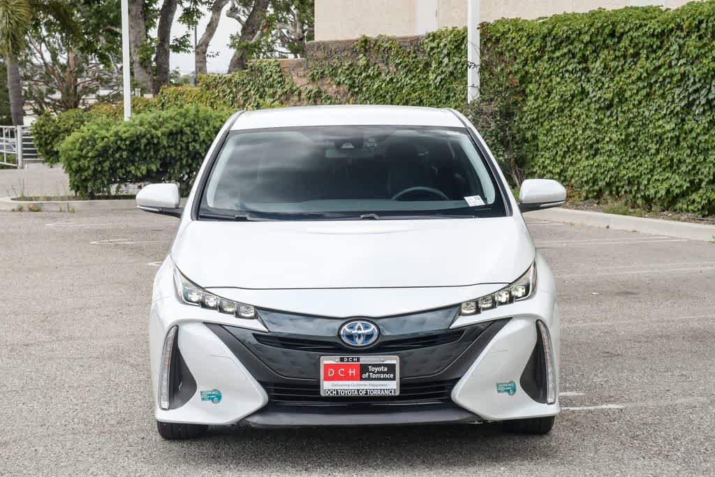 Used 2022 Toyota Prius Prime XLE FWD image 2
