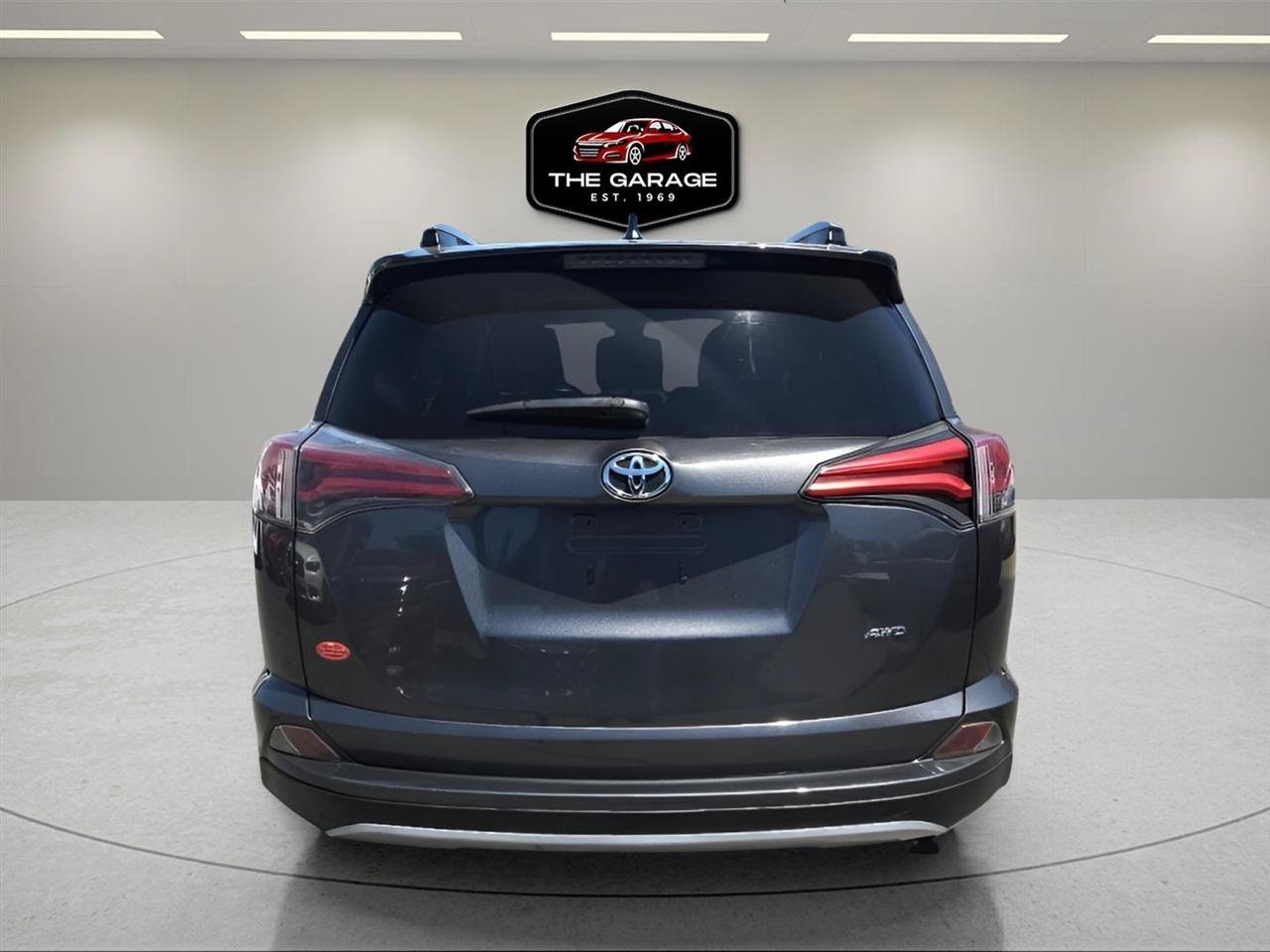 Used 2017 Toyota RAV4 XLE w/ Plus Special Value Package AWD/4WD image 4