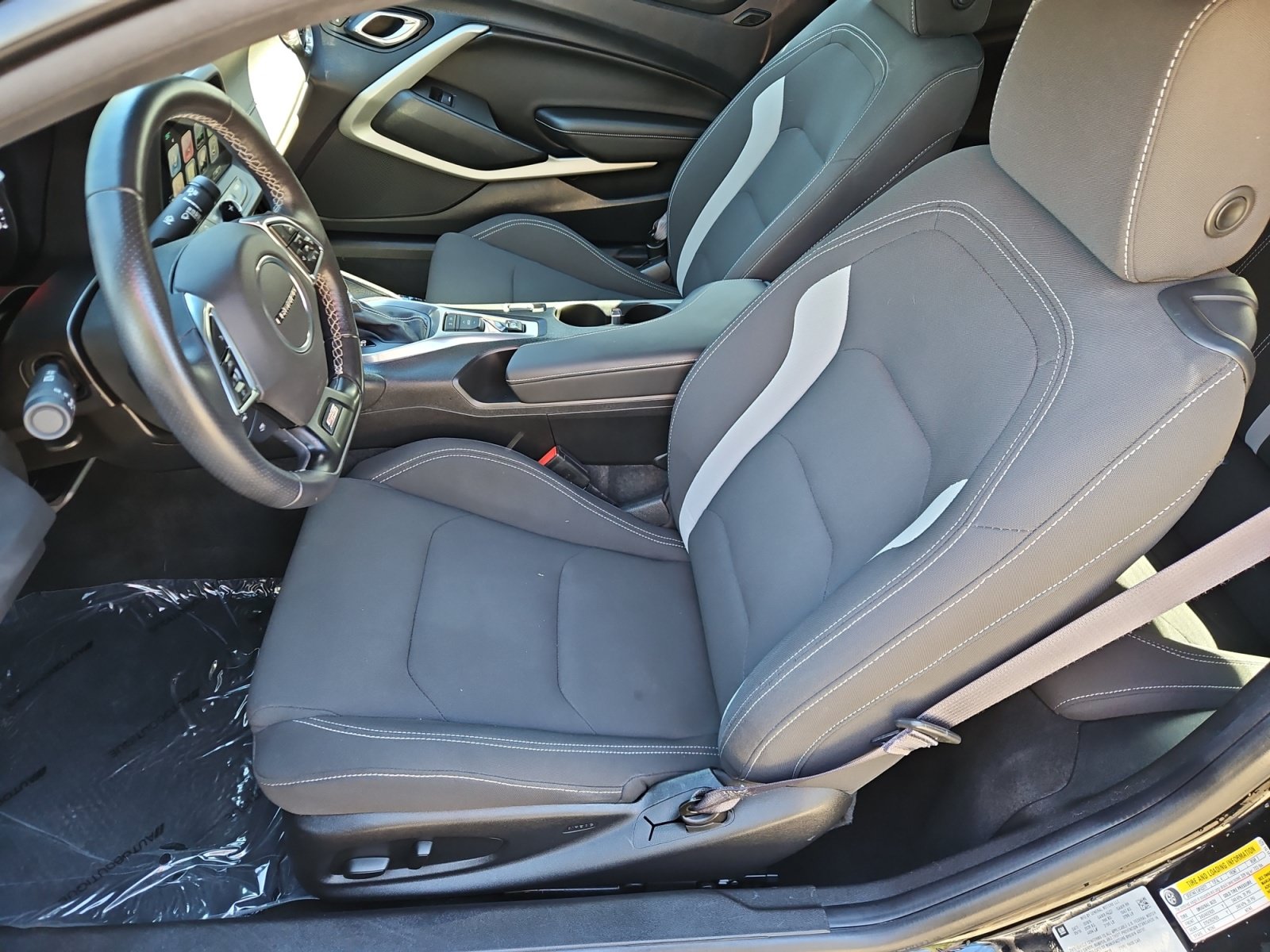 Used 2016 Chevrolet Camaro SS RWD image 9
