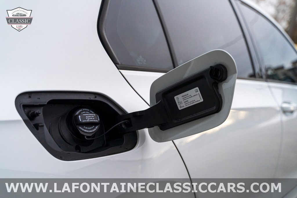 Used 2022 Volkswagen Golf R image 41