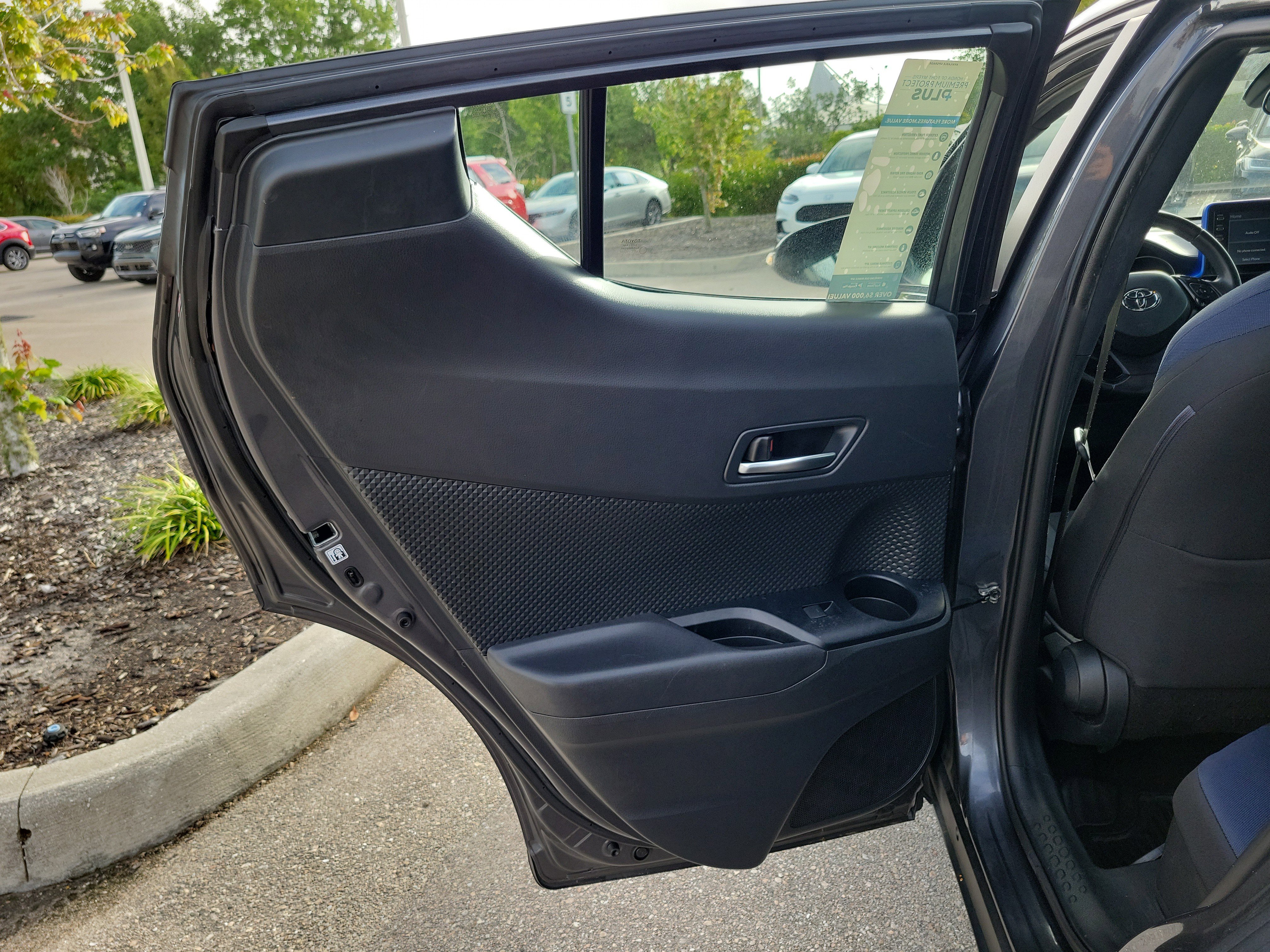 Used 2021 Toyota C-HR XLE FWD image 14