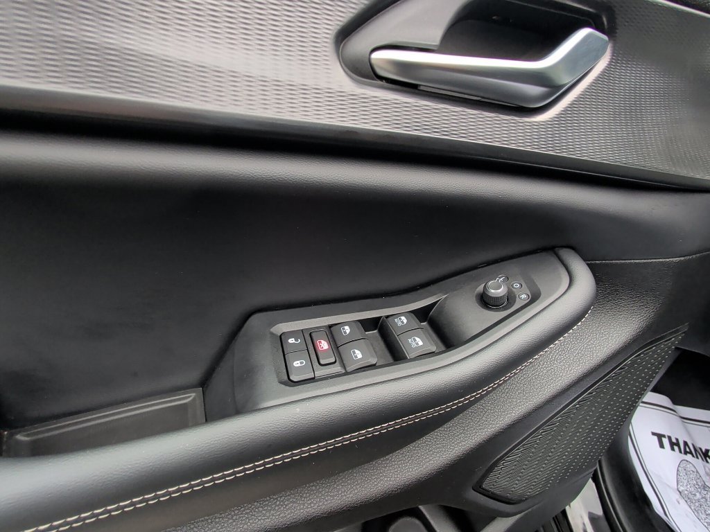 Certified 2023 Jeep Grand Cherokee L Altitude AWD/4WD image 12