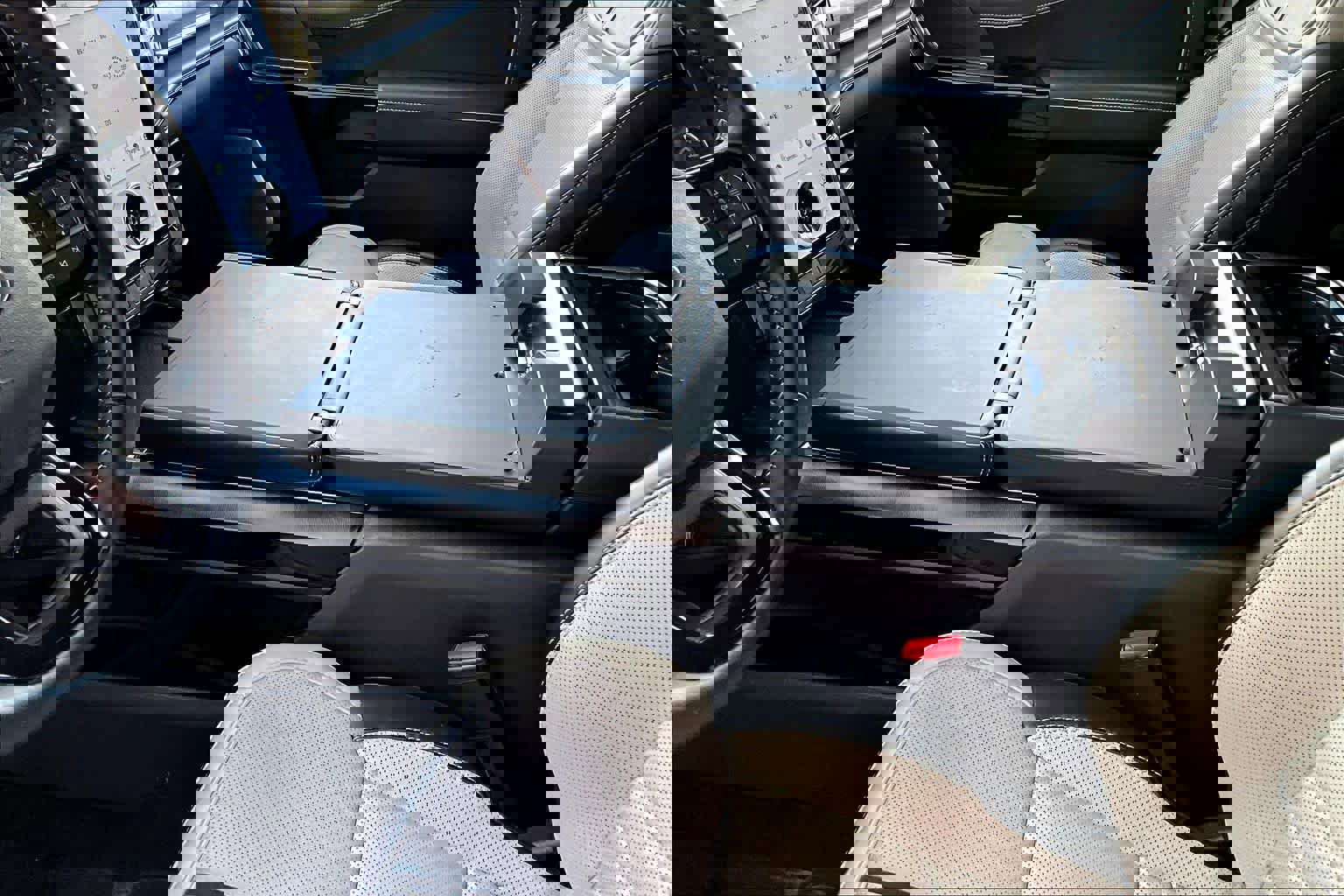 Used 2023 Ford F150 Lightning Platinum image 32