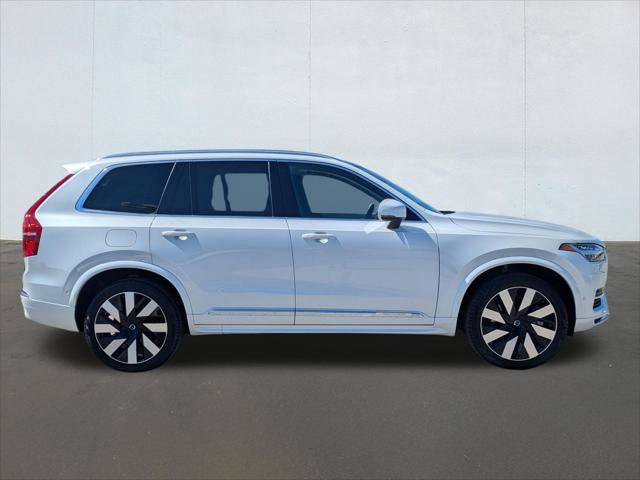Used 2024 Volvo XC90 T8 Ultimate w/ Lounge Package image 6