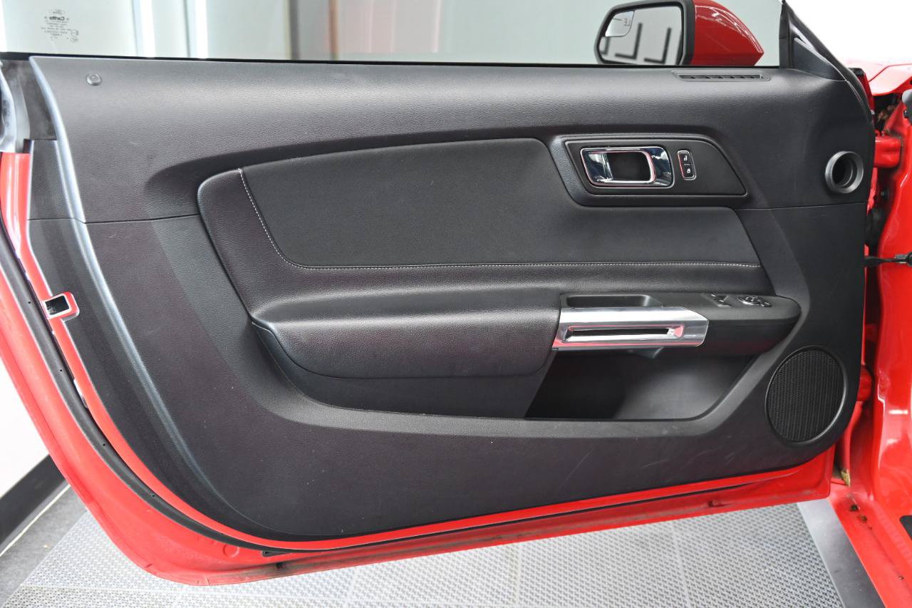 Used 2016 Ford Mustang GT RWD image 14