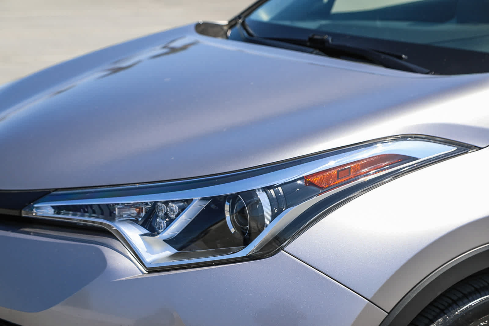 Certified 2019 Toyota C-HR XLE FWD image 8