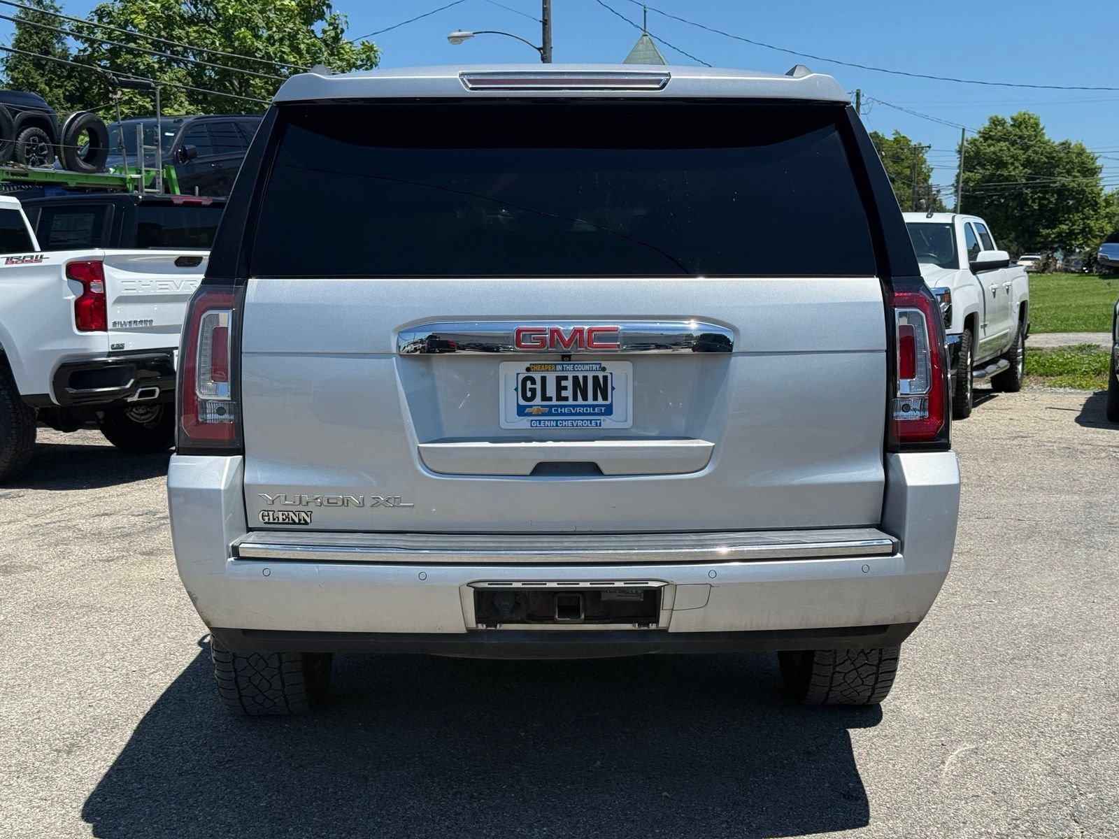 Used 2015 GMC Yukon XL Denali w/ Touring Package AWD/4WD image 7