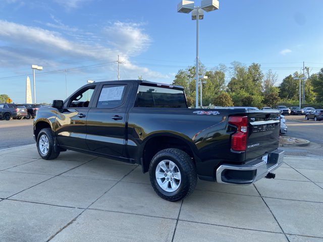 Used 2023 Chevrolet Silverado 1500 LT w/ Protection Package AWD/4WD image 8