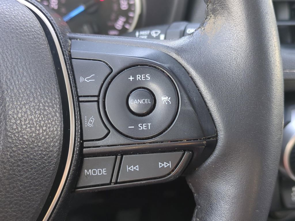 Used 2019 Toyota RAV4 XLE w/ Convenience Package image 34