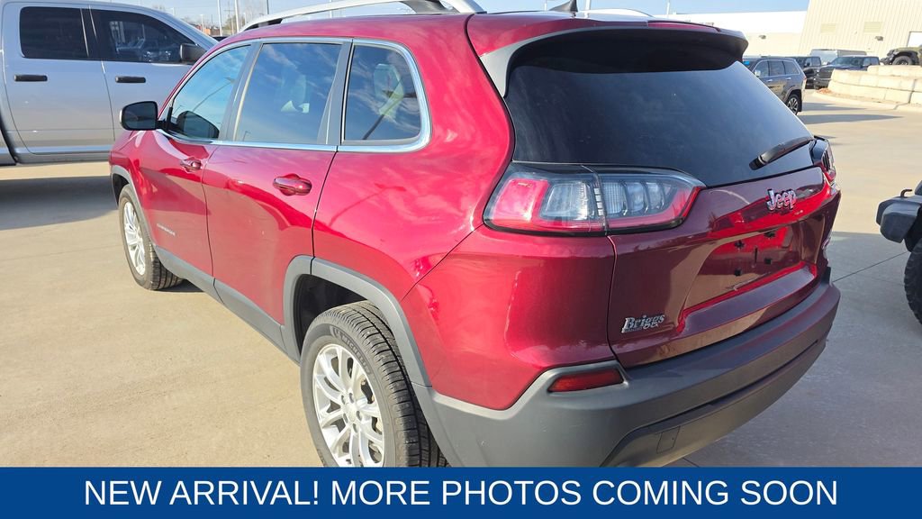 Used 2019 Jeep Cherokee Latitude w/ Popular Appearance Group image 3