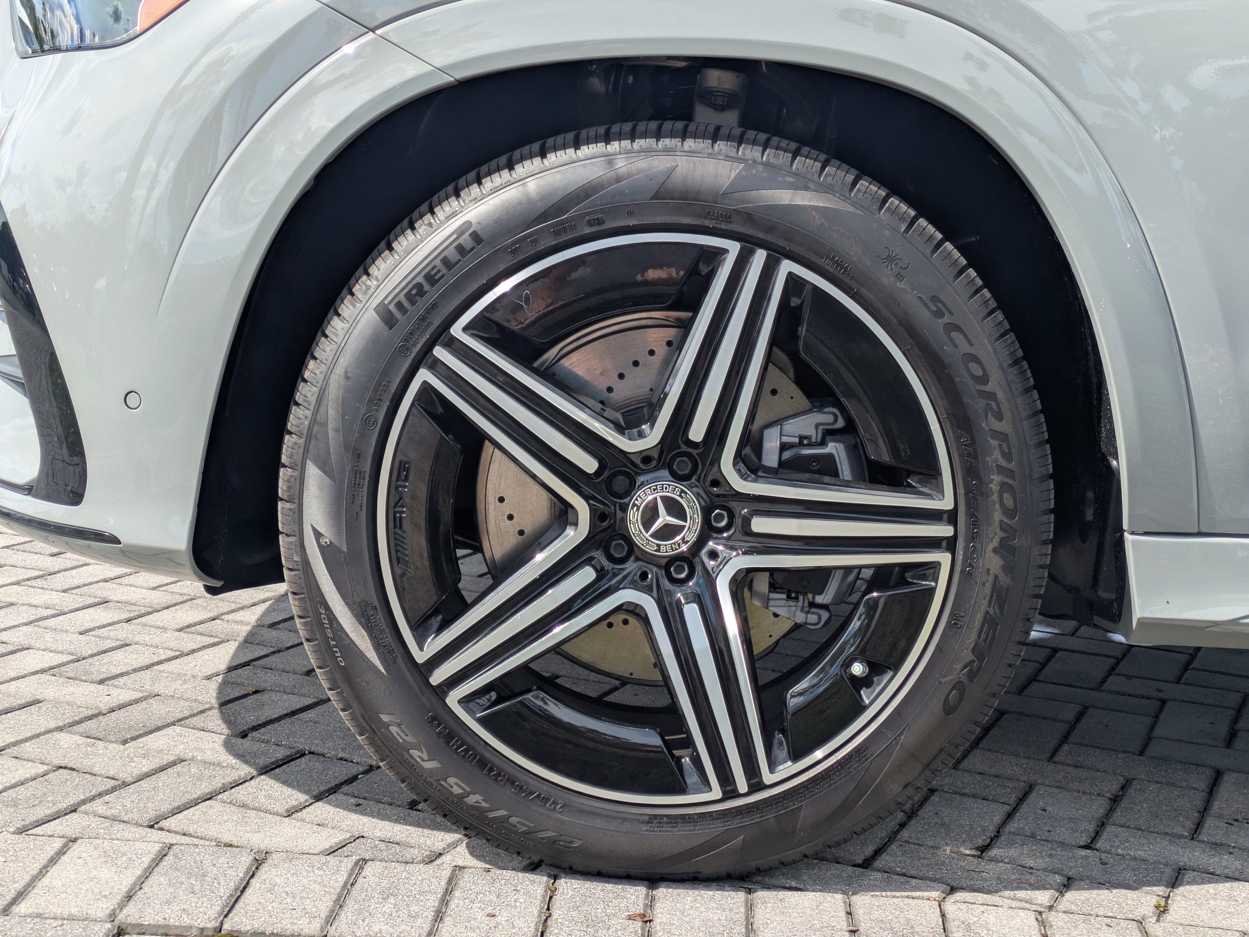 New 2025 Mercedes-Benz GLE 450 4MATIC image 3