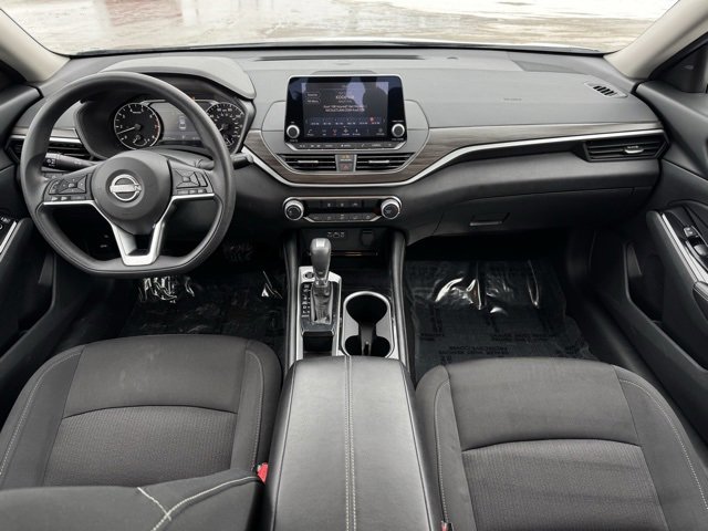 Used 2023 Nissan Altima 2.5 SV image 6