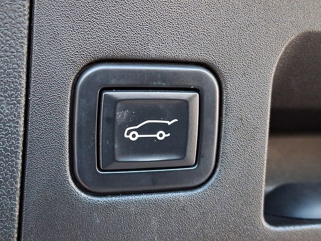 Certified 2022 Cadillac XT5 Premium Luxury w/ LPO, Radiant Package image 26