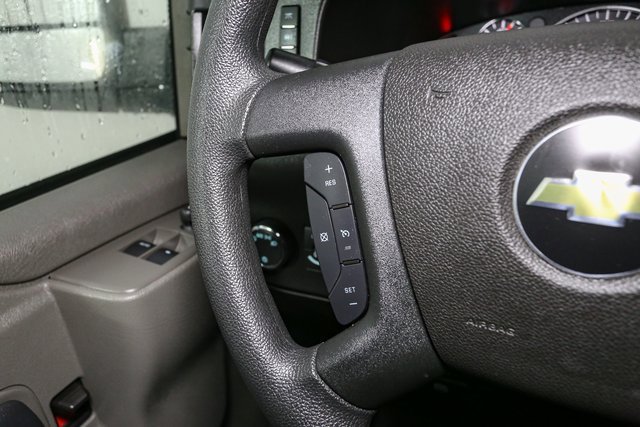 Used 2024 Chevrolet Express 2500 image 23
